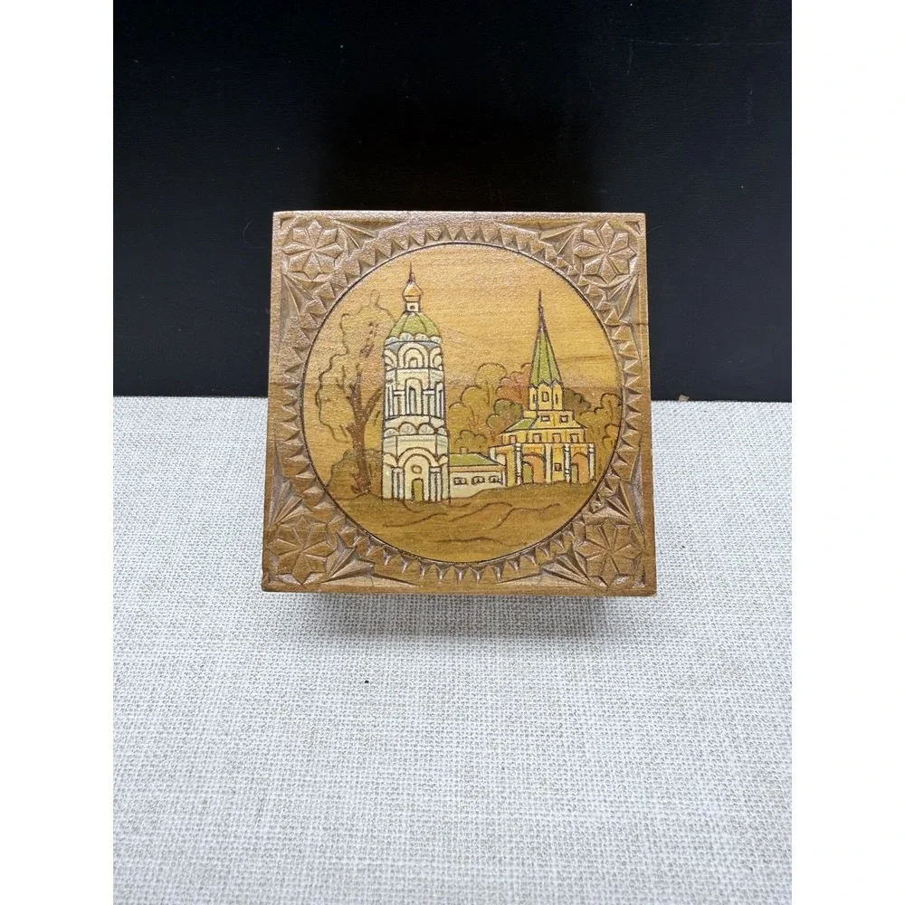 Vintage USSR Wooden Box Kolomenskoye Moscow Hand Carved‎ Soviet Jewelry